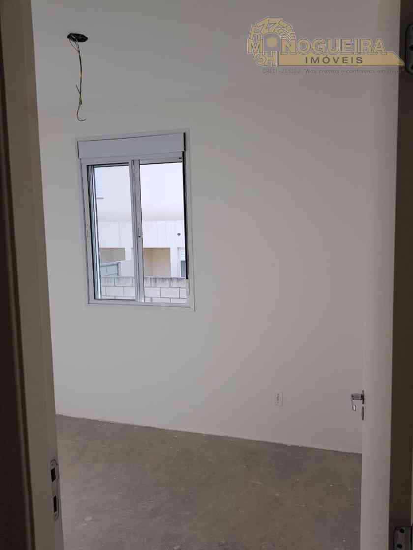 Sobrado condominio Villa Alegre - Agua Chata