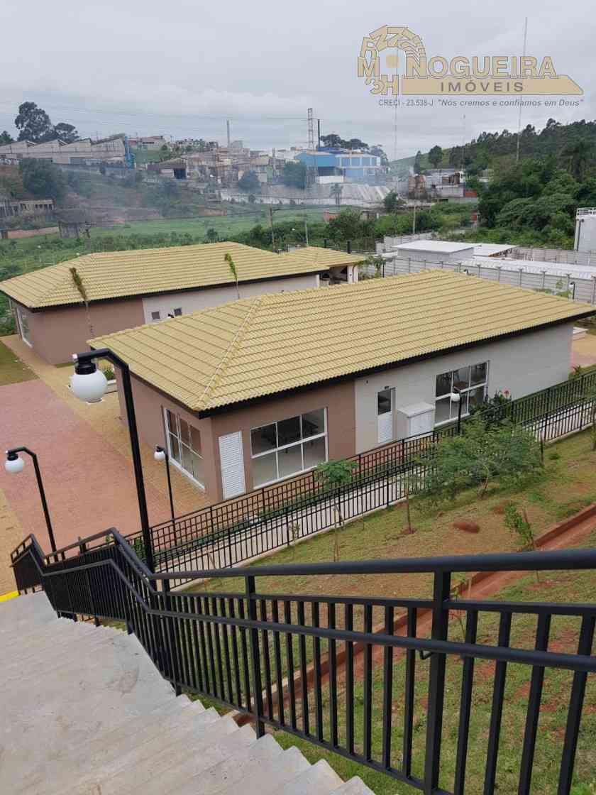 Sobrado condominio Villa Alegre - Agua Chata