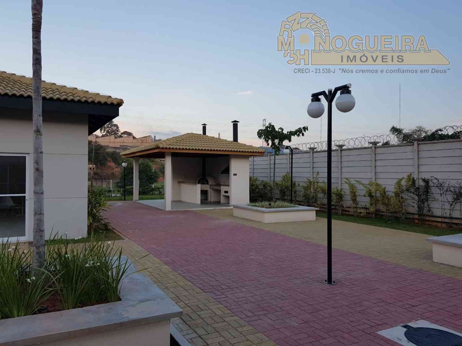 Sobrado condominio Villa Alegre - Agua Chata