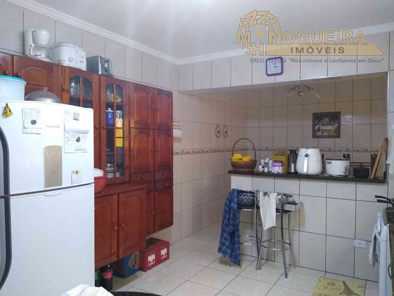 SOBRADO EM CONDOMÍNIO FECHADO