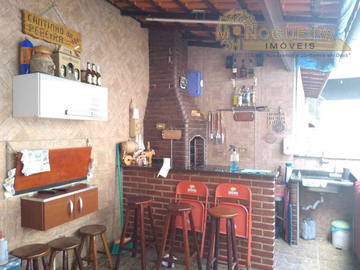 SOBRADO EM CONDOMÍNIO FECHADO