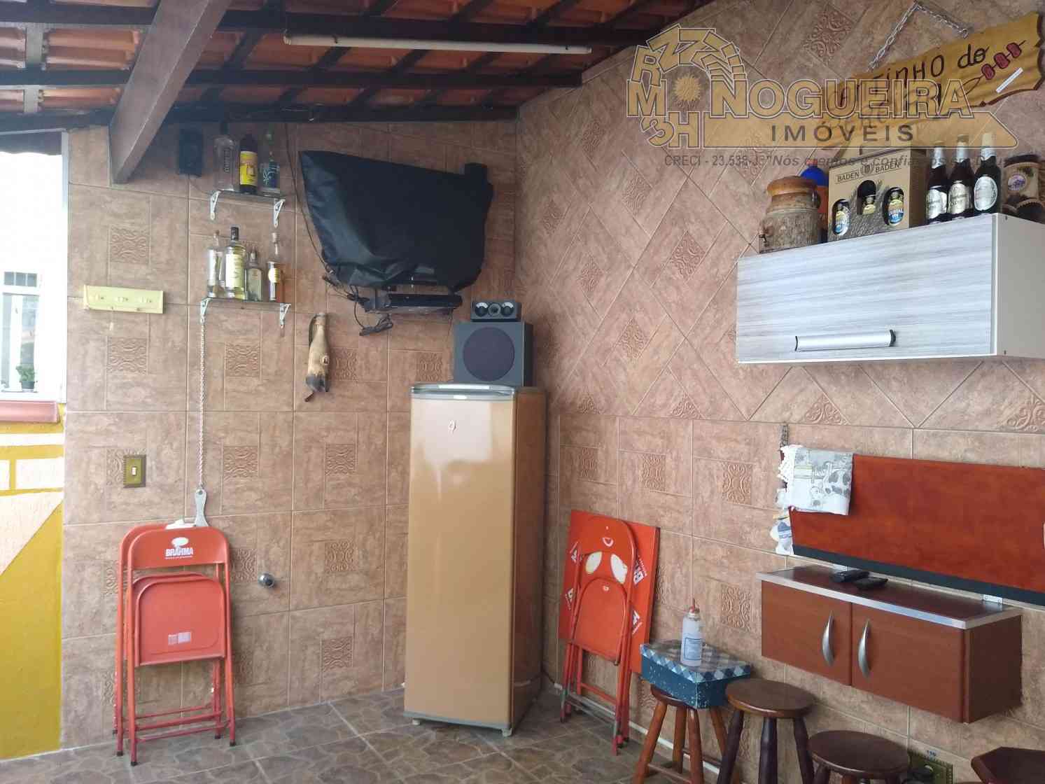 SOBRADO EM CONDOMÍNIO FECHADO