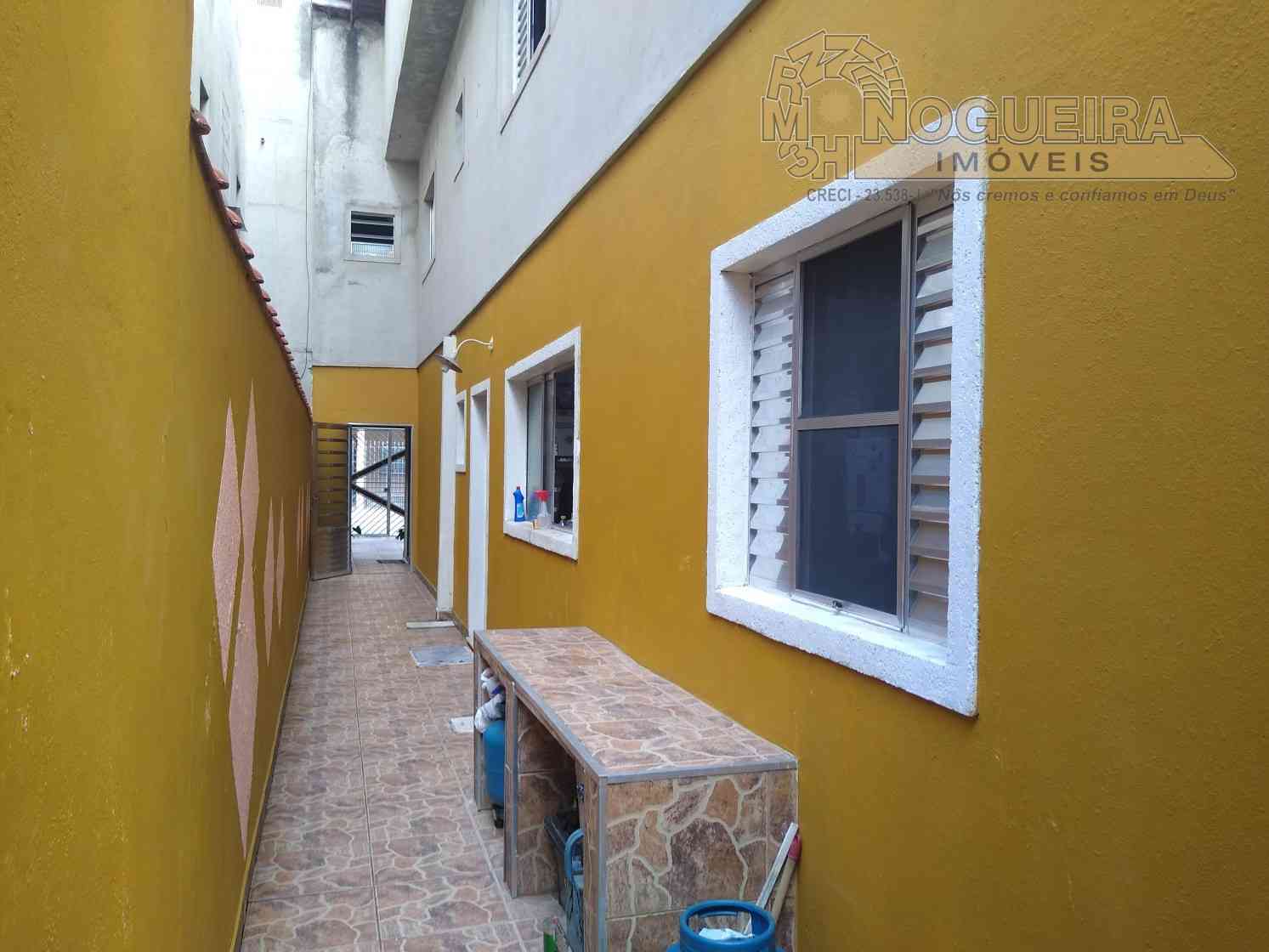 SOBRADO EM CONDOMÍNIO FECHADO