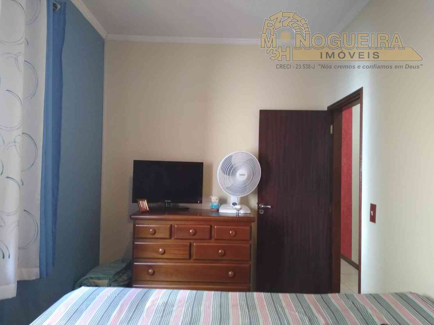 SOBRADO EM CONDOMÍNIO FECHADO