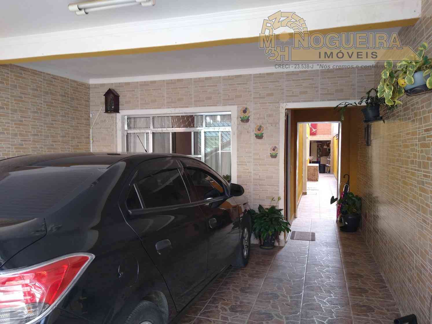 SOBRADO EM CONDOMÍNIO FECHADO