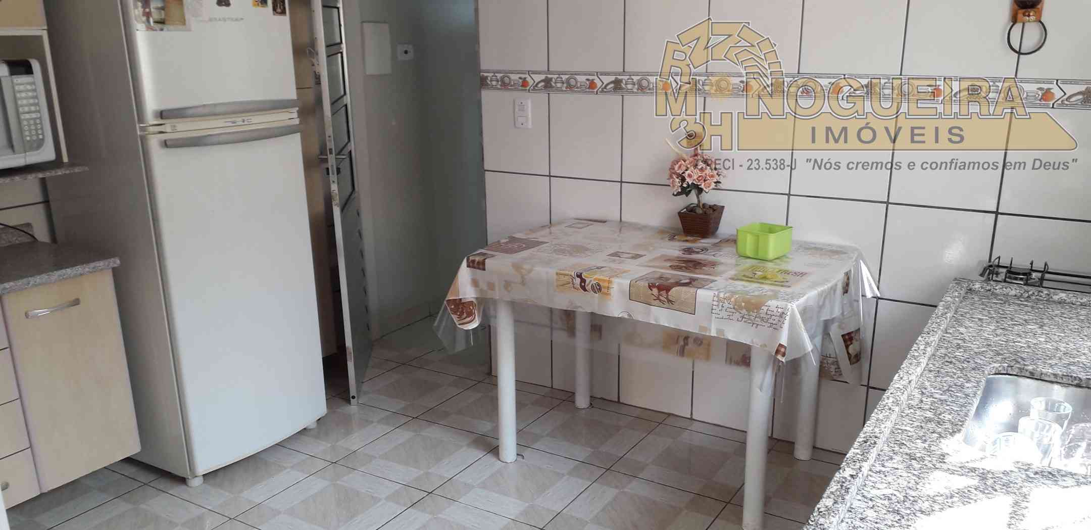 Sobrado 3 Dormitórios  - Soberana