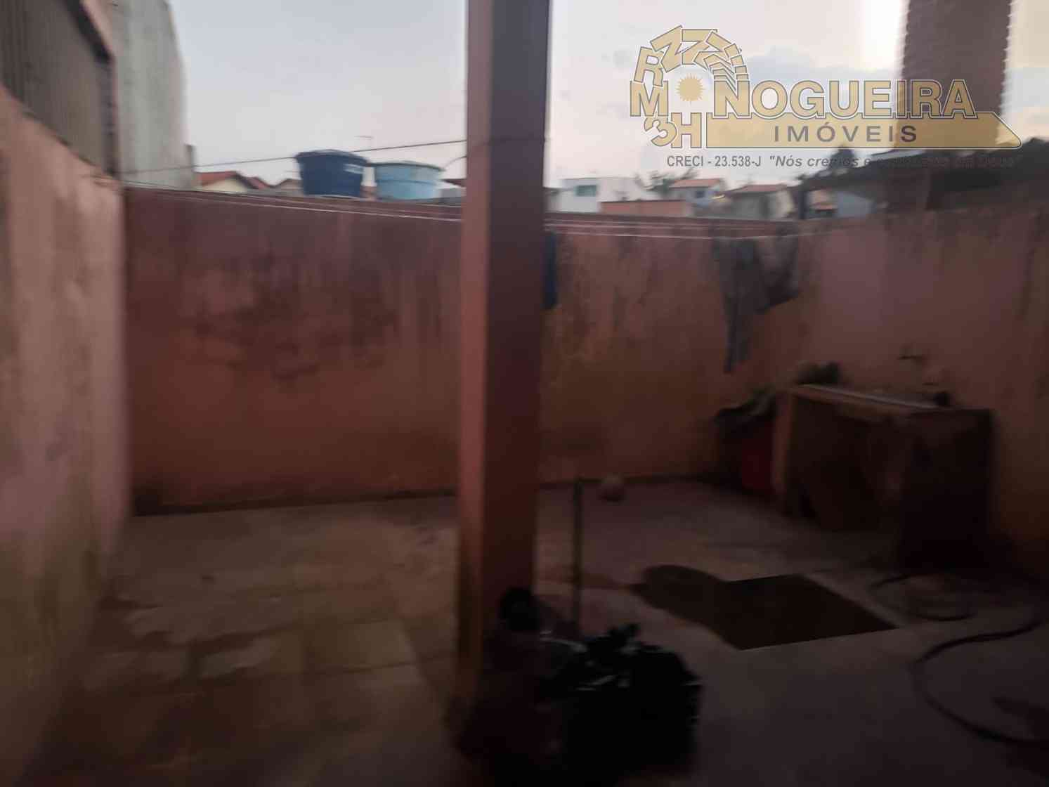 Casa Semi Terrea - 2 Dormitórios - Jardim Santa Cecilia