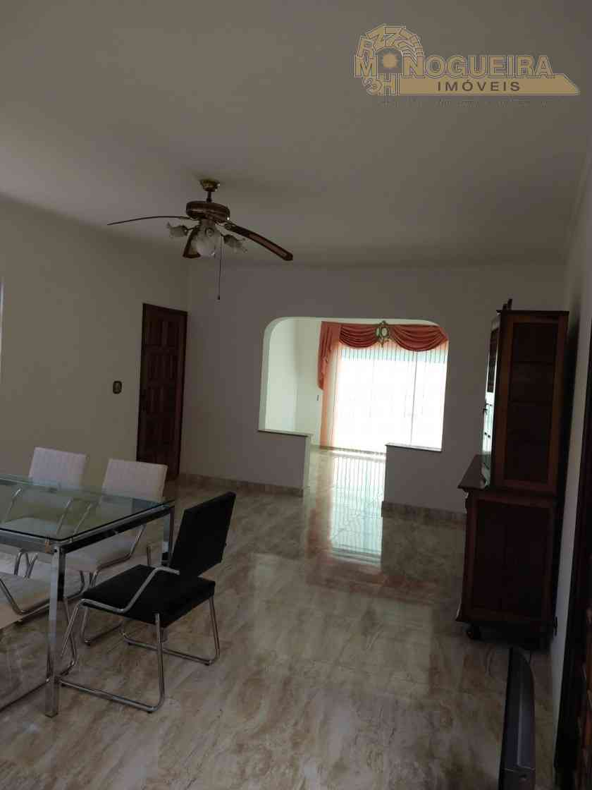 Sobrado no Jd. Almeida Prado