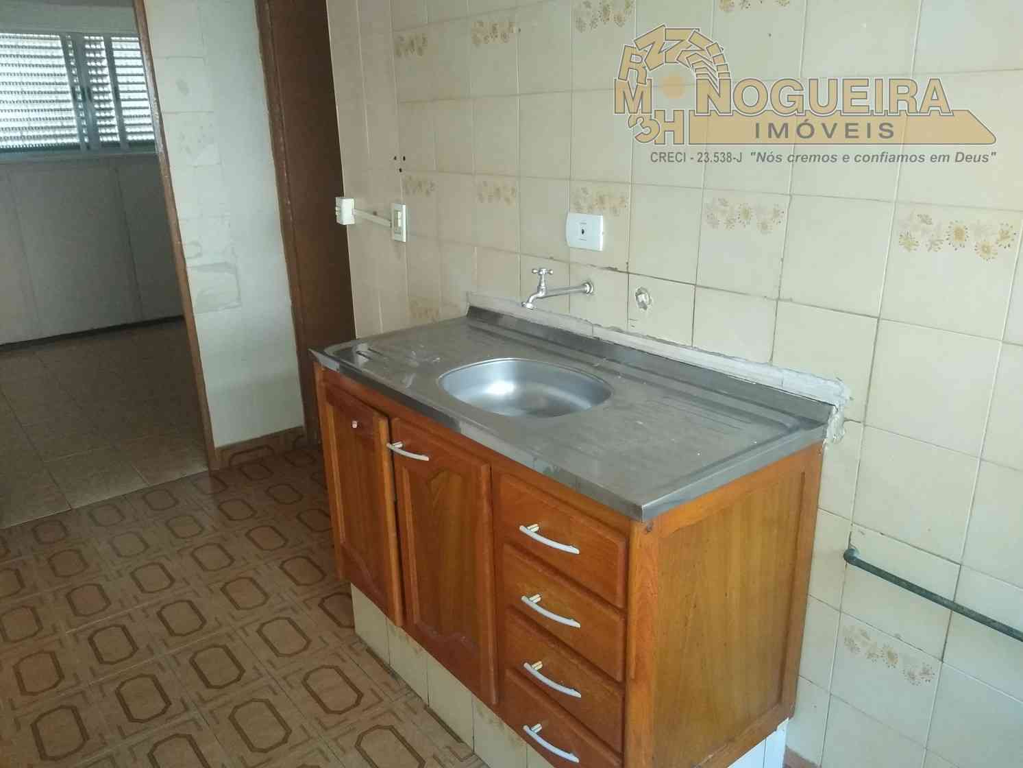 Apartamento no 1 andar Pq. Cecap