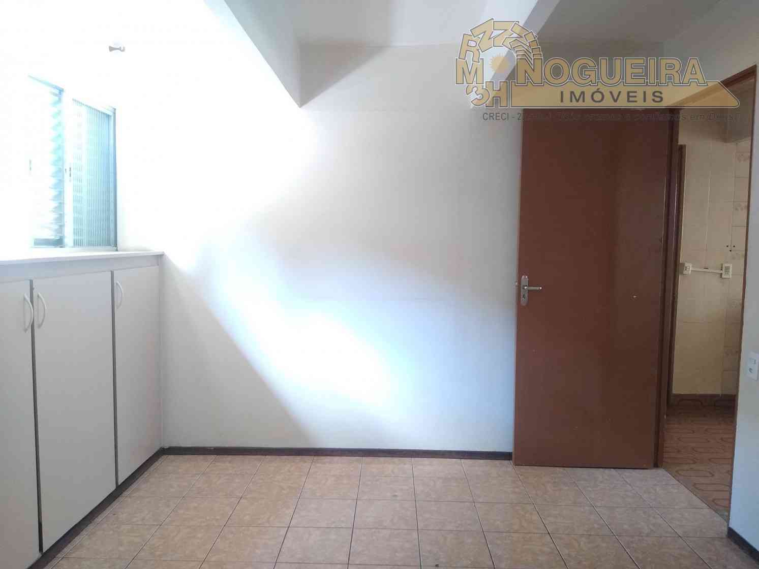 Apartamento no 1 andar Pq. Cecap