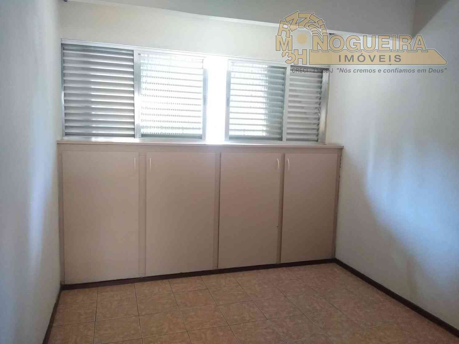 Apartamento no 1 andar Pq. Cecap