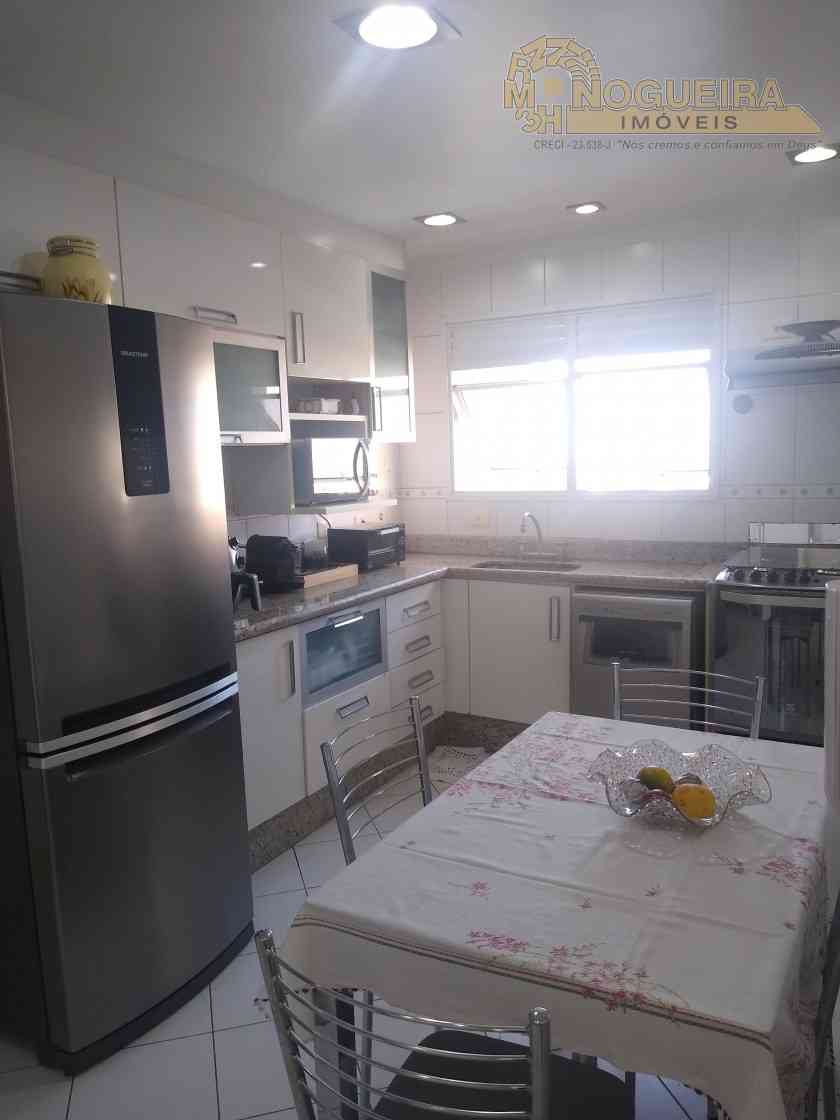 Apto de alto padrão em Guarulhos, com 3 suítes, 3 vagas