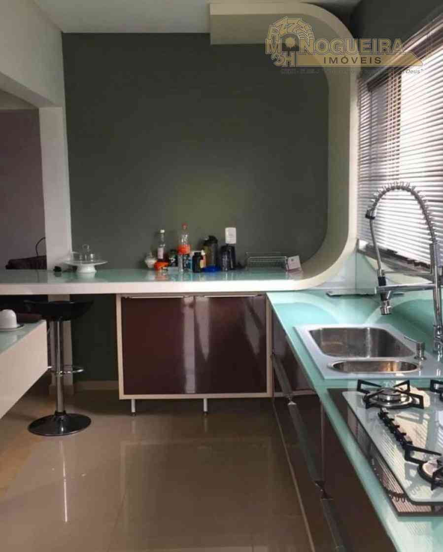 Casa em Arujá com piscina