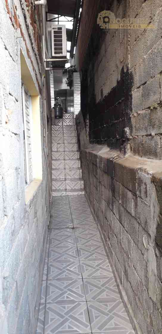 Casa Semi Terrea 2 Dormitórios c/ 1 Suíte  - Mikail