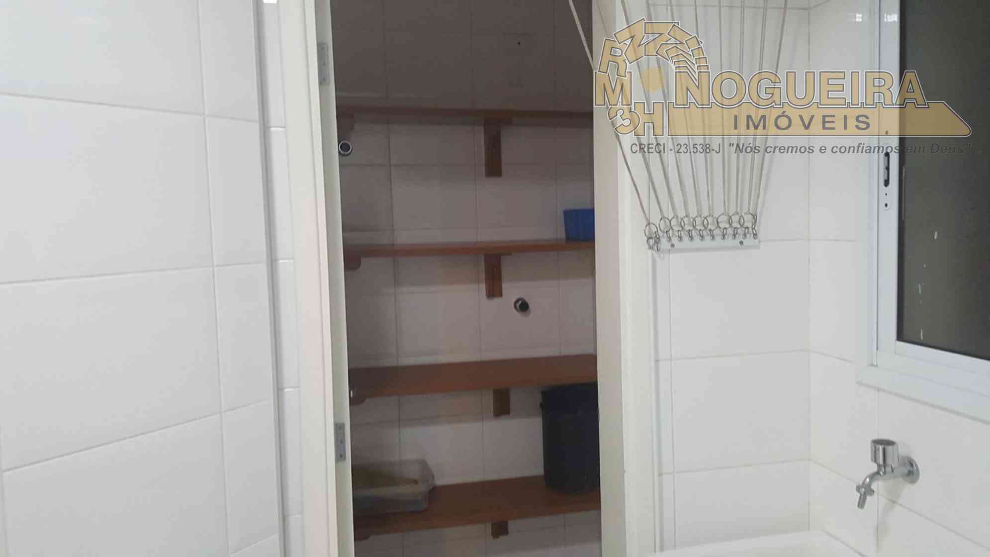 Apartamento 3 Dormitórios c/ 1 Suiíte -   Vila Rosalia