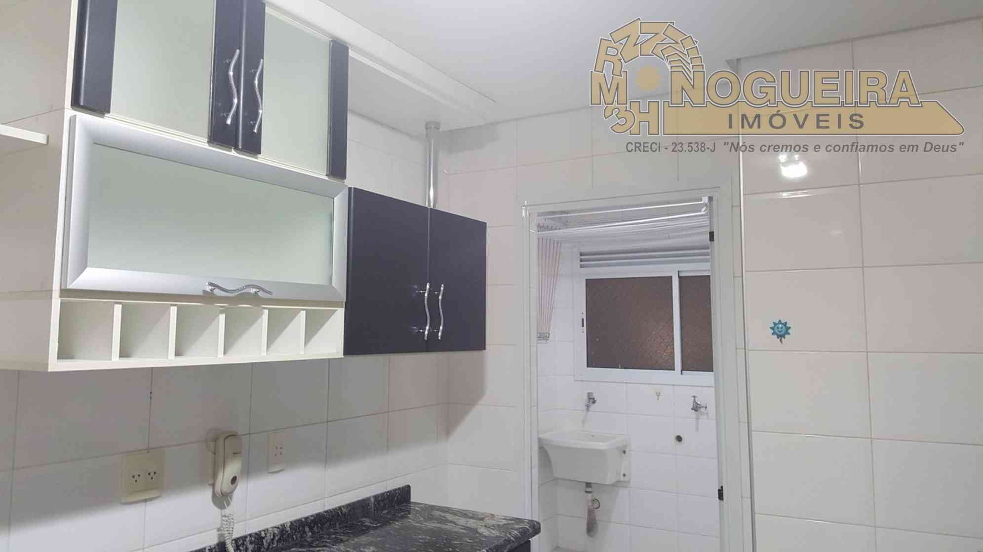 Apartamento 3 Dormitórios c/ 1 Suiíte -   Vila Rosalia
