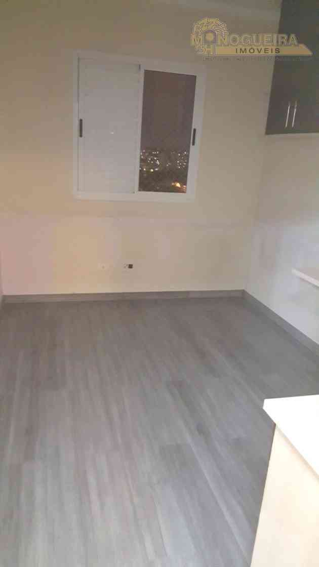 Apartamento 3 Dormitórios c/ 1 Suiíte -   Vila Rosalia