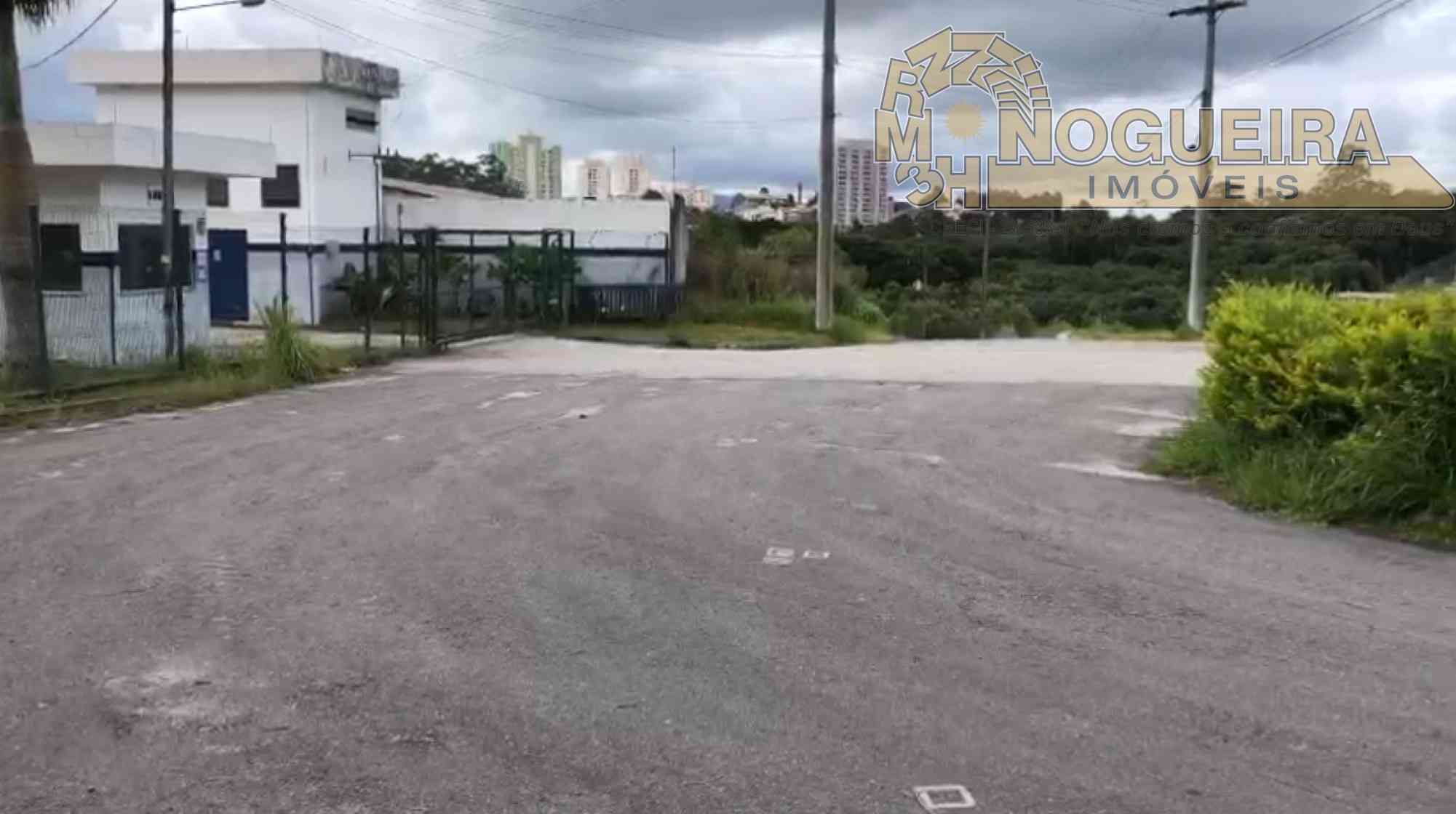 Área Zup I em Arujá com 5.165 m²