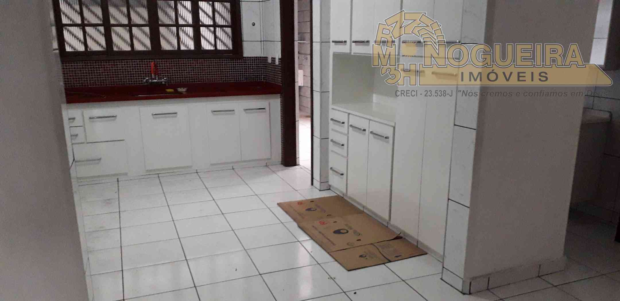 Sobrado 3 Dormitórios c/ 1 Suíte  - Vila Flórida