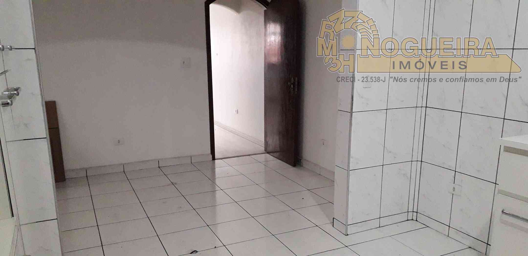 Sobrado 3 Dormitórios c/ 1 Suíte  - Vila Flórida