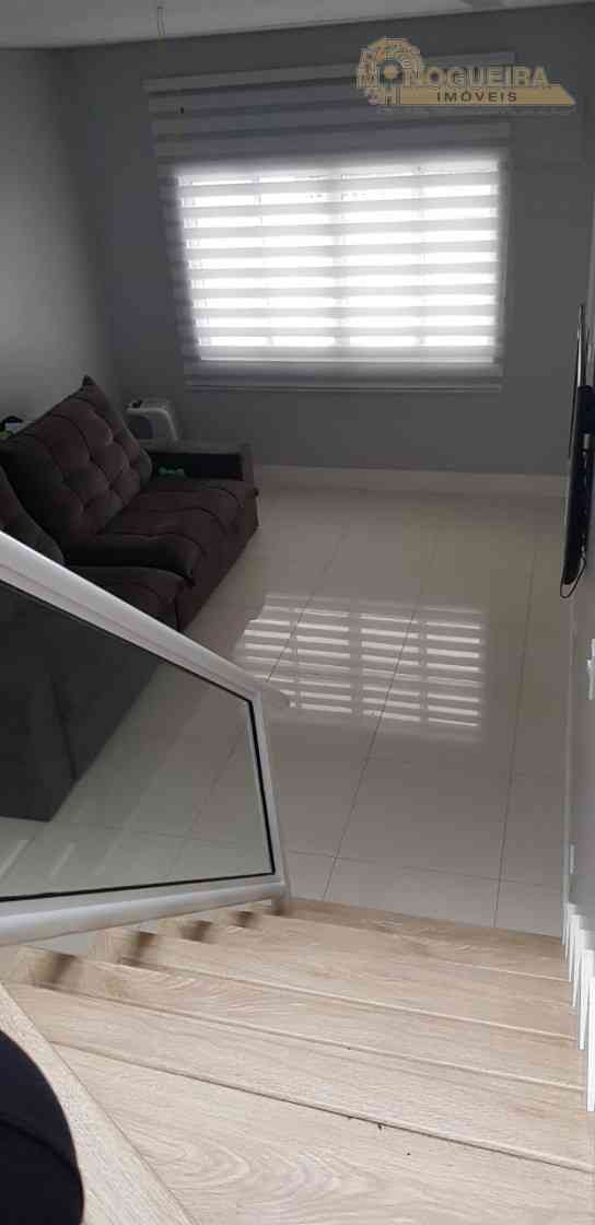 Sobrado 4 Dormitórios c/ 1 Suíte - Condomínio Haroldo Veloso