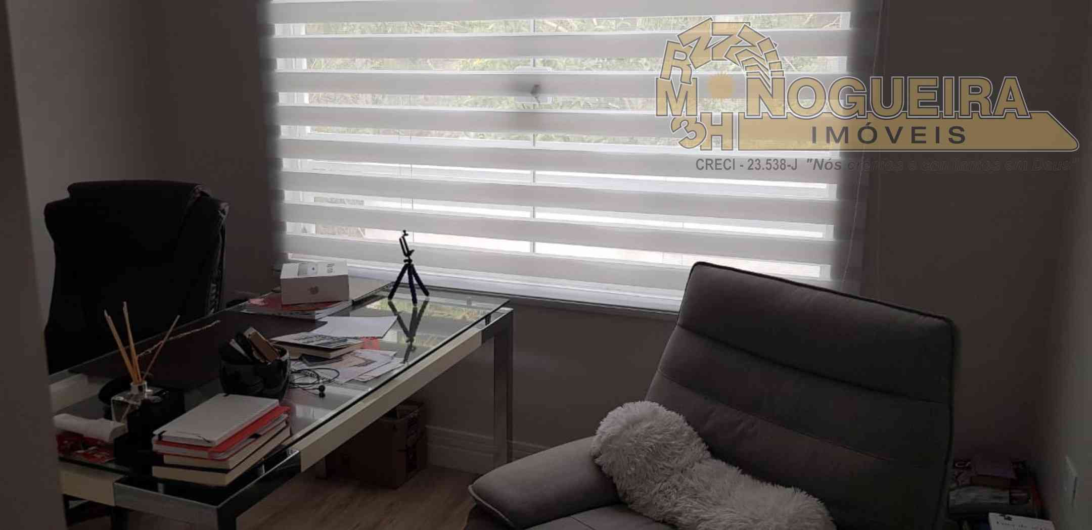 Sobrado 4 Dormitórios c/ 1 Suíte - Condomínio Haroldo Veloso