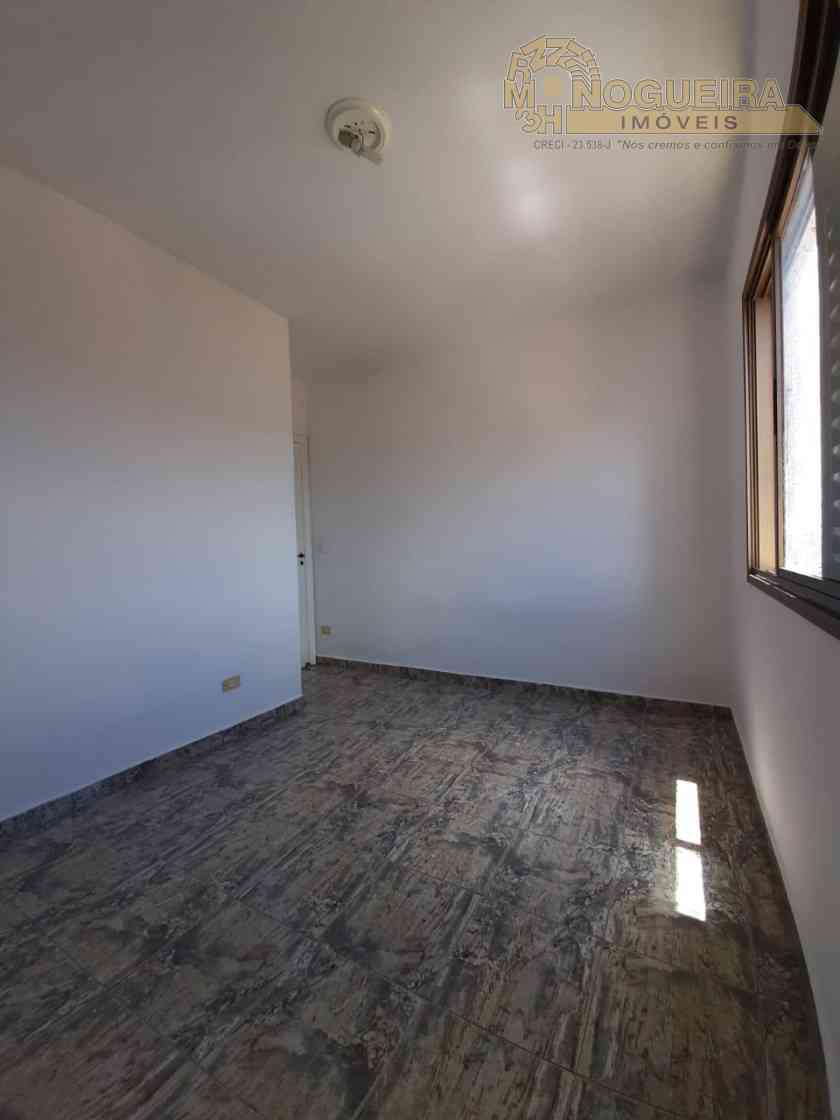 Apto 2 Dormitórios  - Vila Rosalia