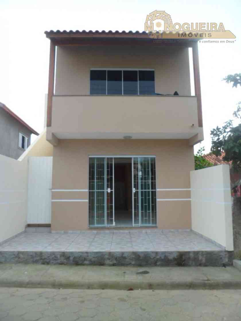 Sobrado 3 Dormitórios com 1 Suíte - Rio Vermelho - Santa Catarina