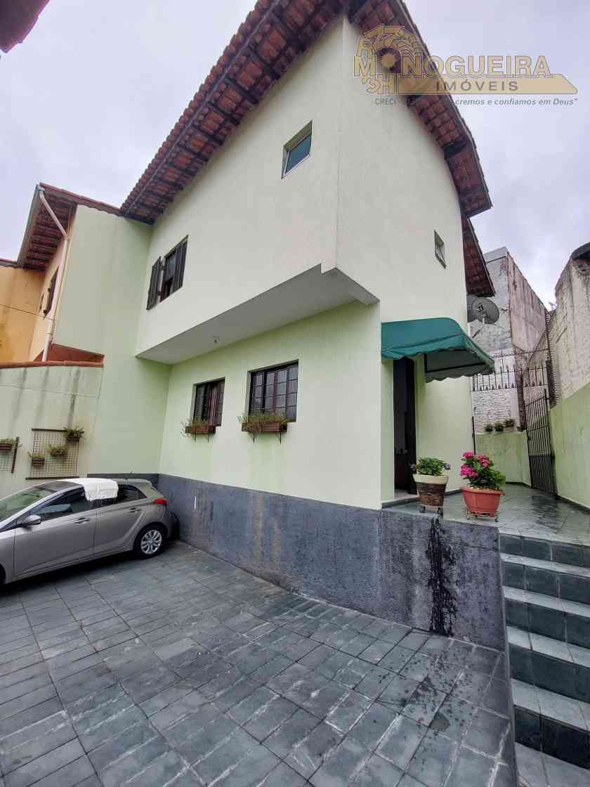 Ótimo Sobrado - Vila São João Batista - Santa Emilia