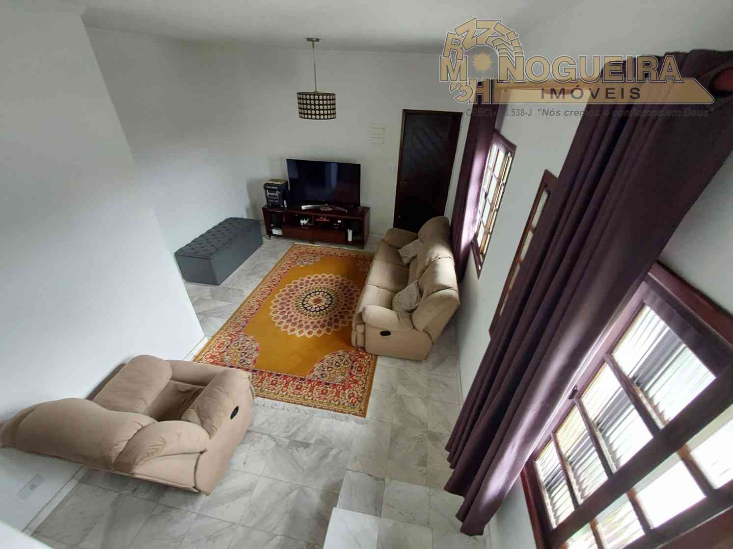 Ótimo Sobrado - Vila São João Batista - Santa Emilia