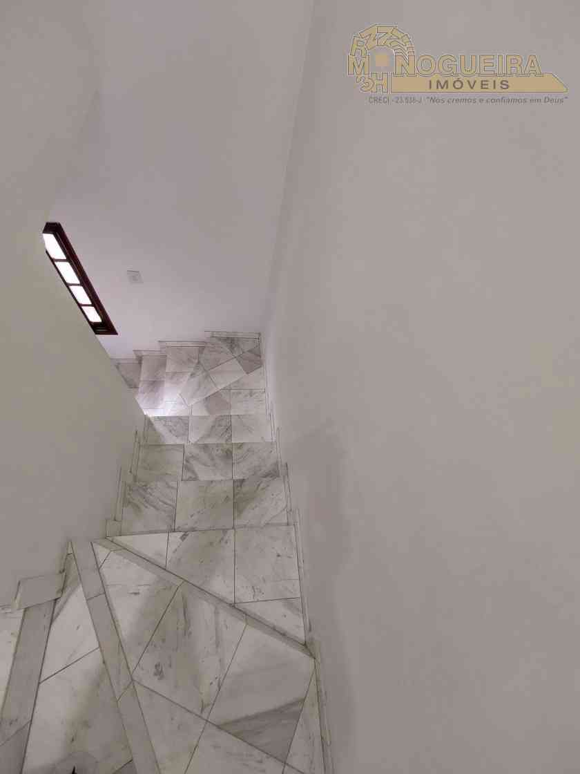 Ótimo Sobrado - Vila São João Batista - Santa Emilia