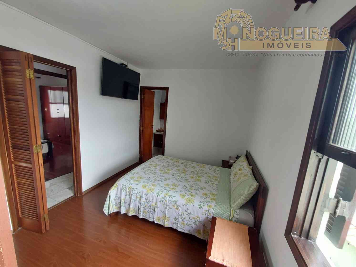 Ótimo Sobrado - Vila São João Batista - Santa Emilia