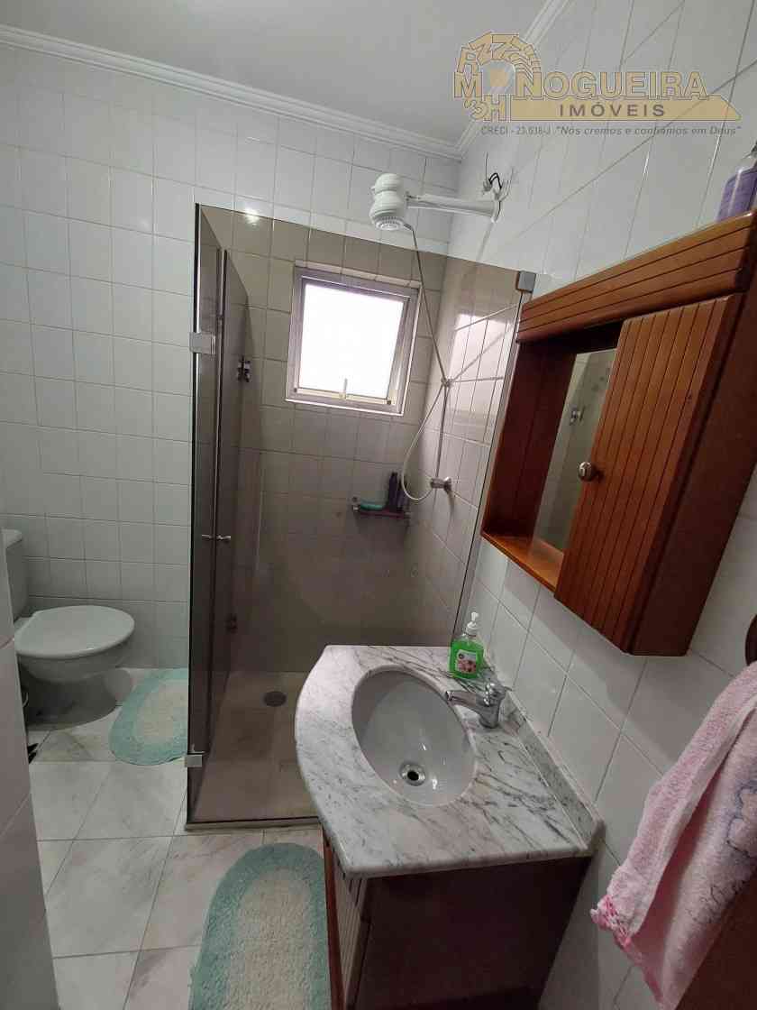 Ótimo Sobrado - Vila São João Batista - Santa Emilia