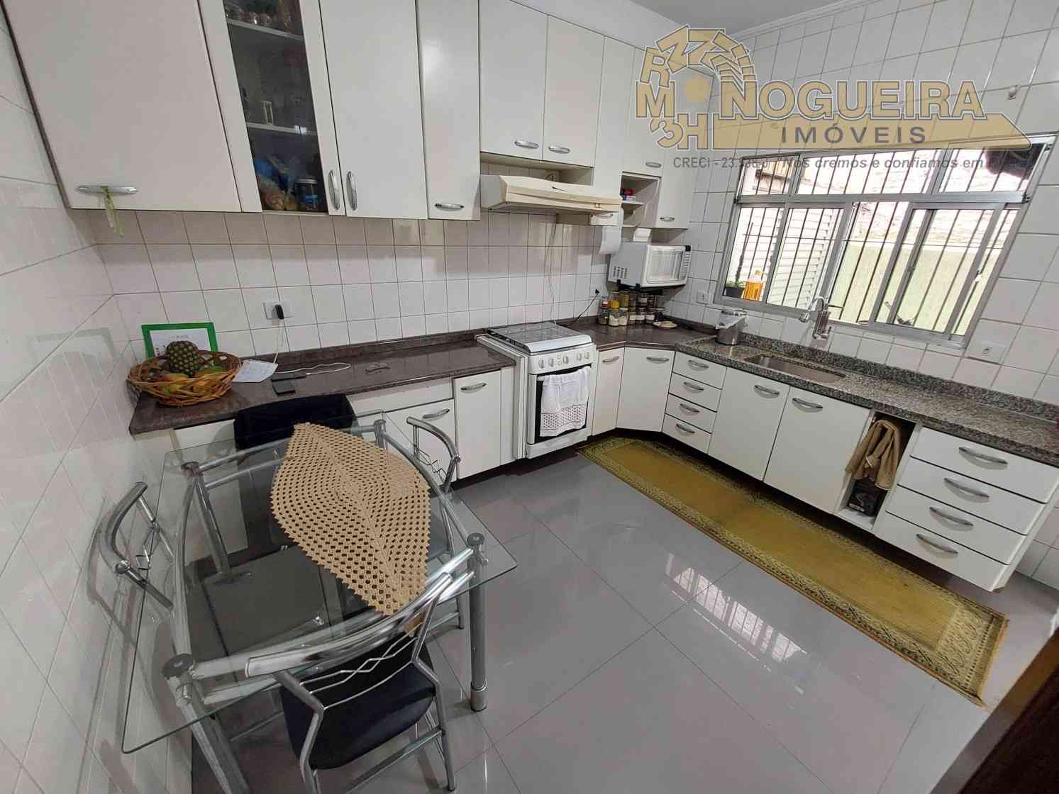 Ótimo Sobrado - Vila São João Batista - Santa Emilia