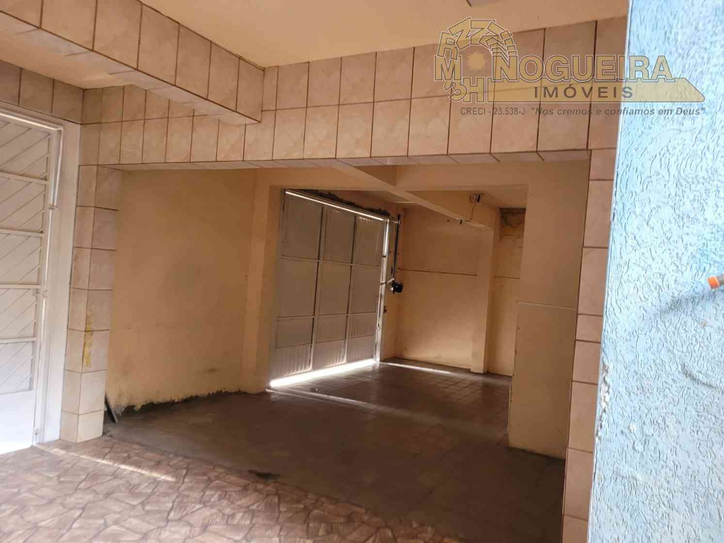 Otima casa assobrada com piscina no Jardim das Nações