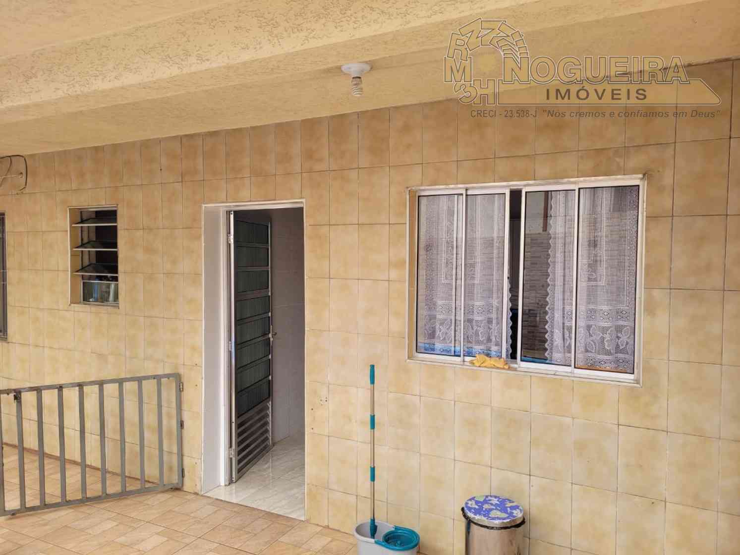 Otima casa assobrada com piscina no Jardim das Nações