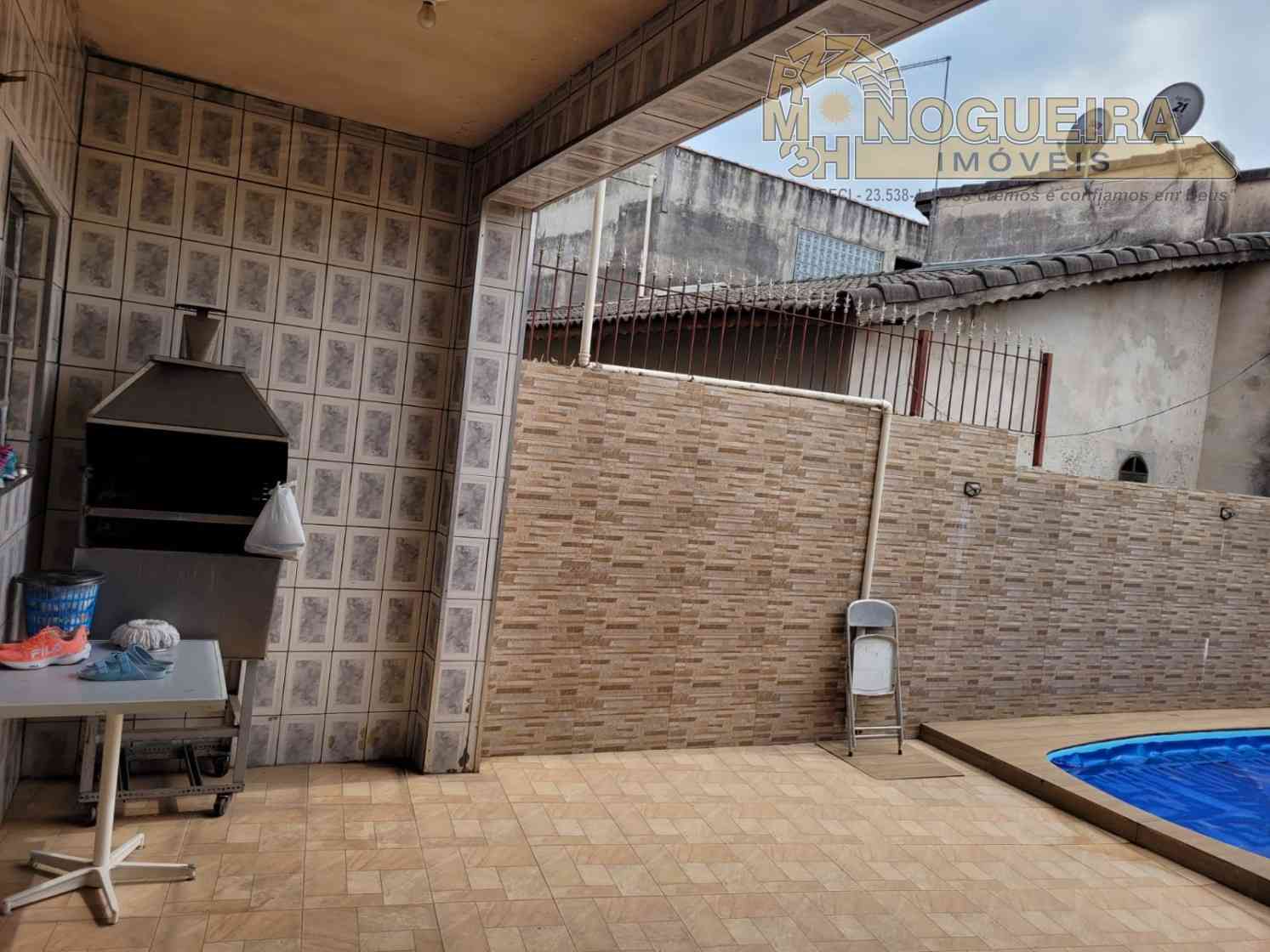 Otima casa assobrada com piscina no Jardim das Nações
