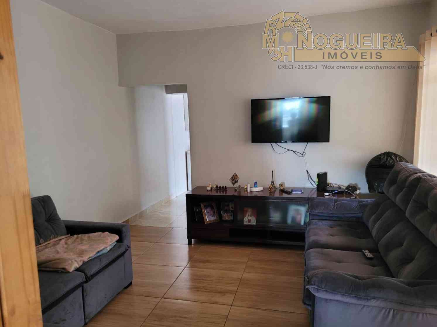 Otima casa assobrada com piscina no Jardim das Nações