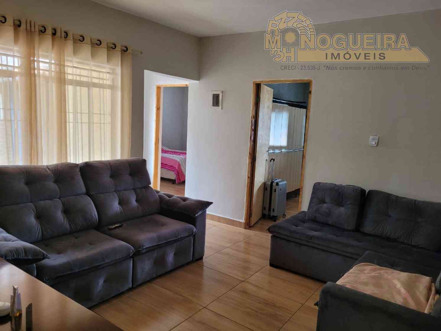 Otima casa assobrada com piscina no Jardim das Nações