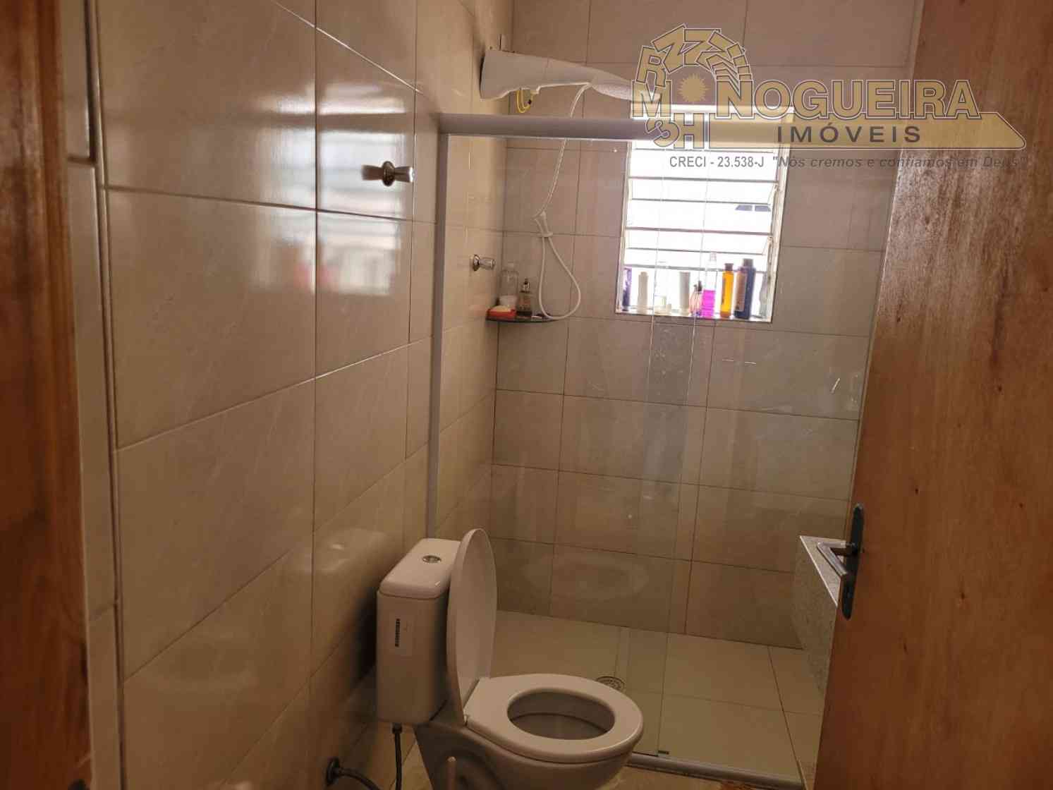 Otima casa assobrada com piscina no Jardim das Nações