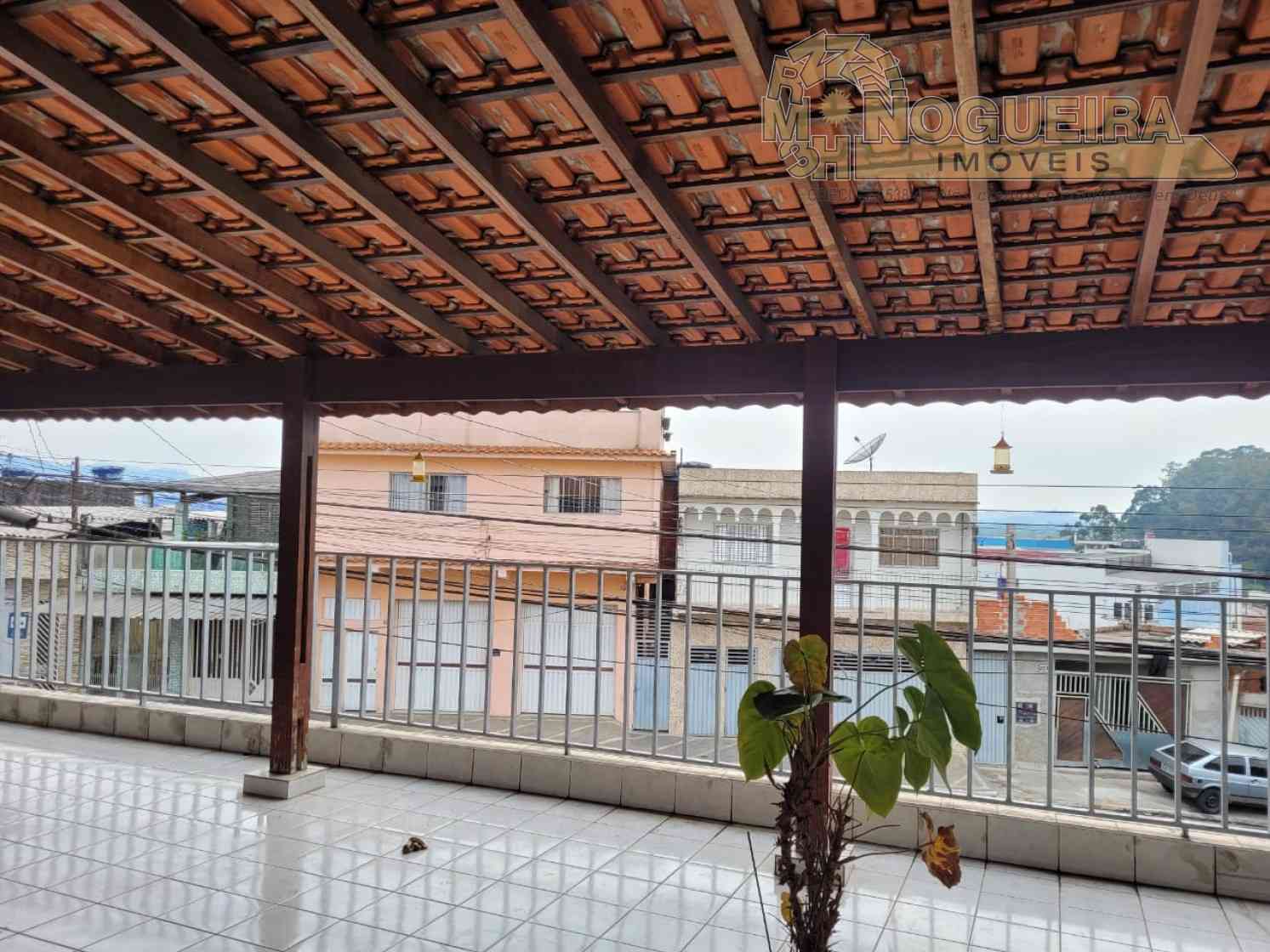 Otima casa assobrada com piscina no Jardim das Nações