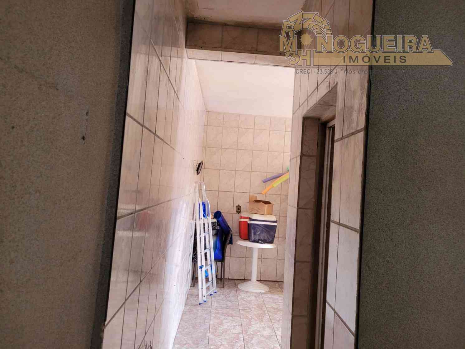 Otima casa assobrada com piscina no Jardim das Nações