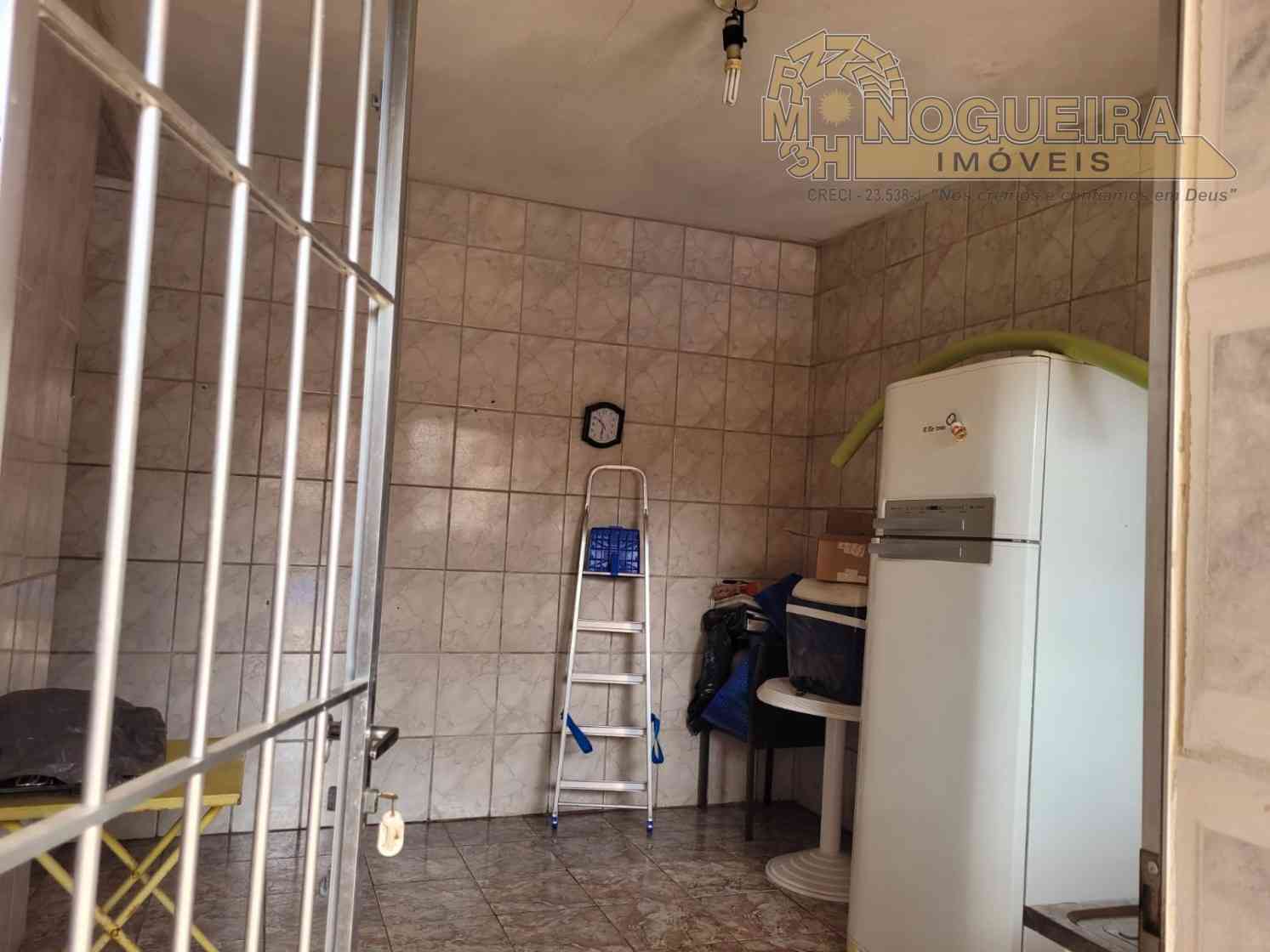 Otima casa assobrada com piscina no Jardim das Nações