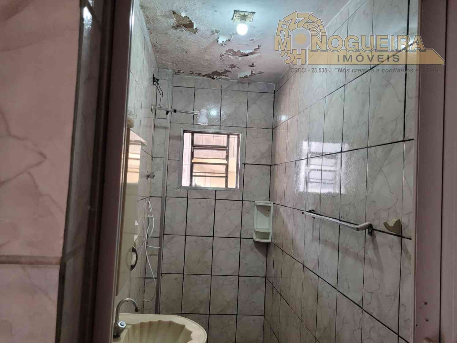 Otima casa assobrada com piscina no Jardim das Nações