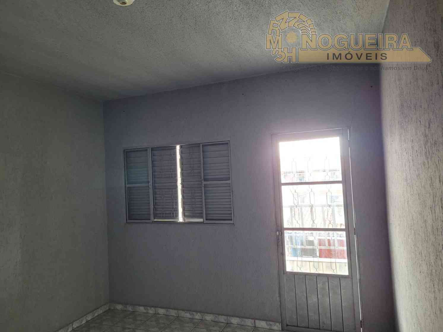 Otima casa assobrada com piscina no Jardim das Nações