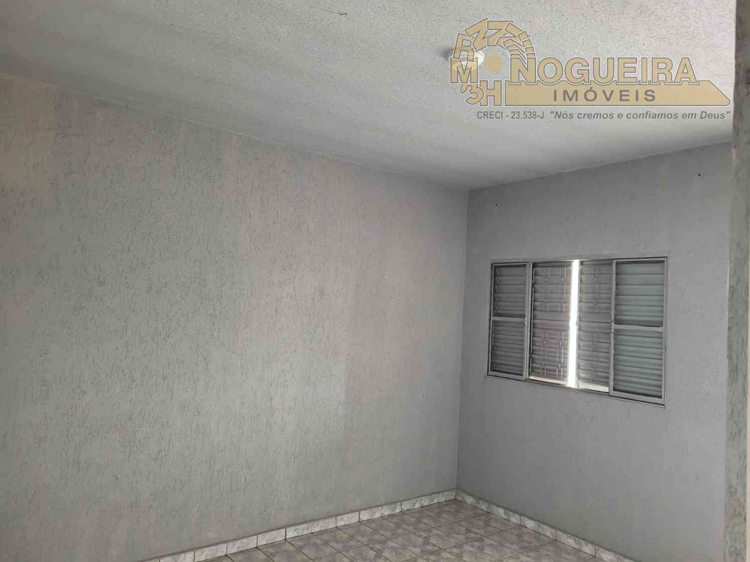 Otima casa assobrada com piscina no Jardim das Nações