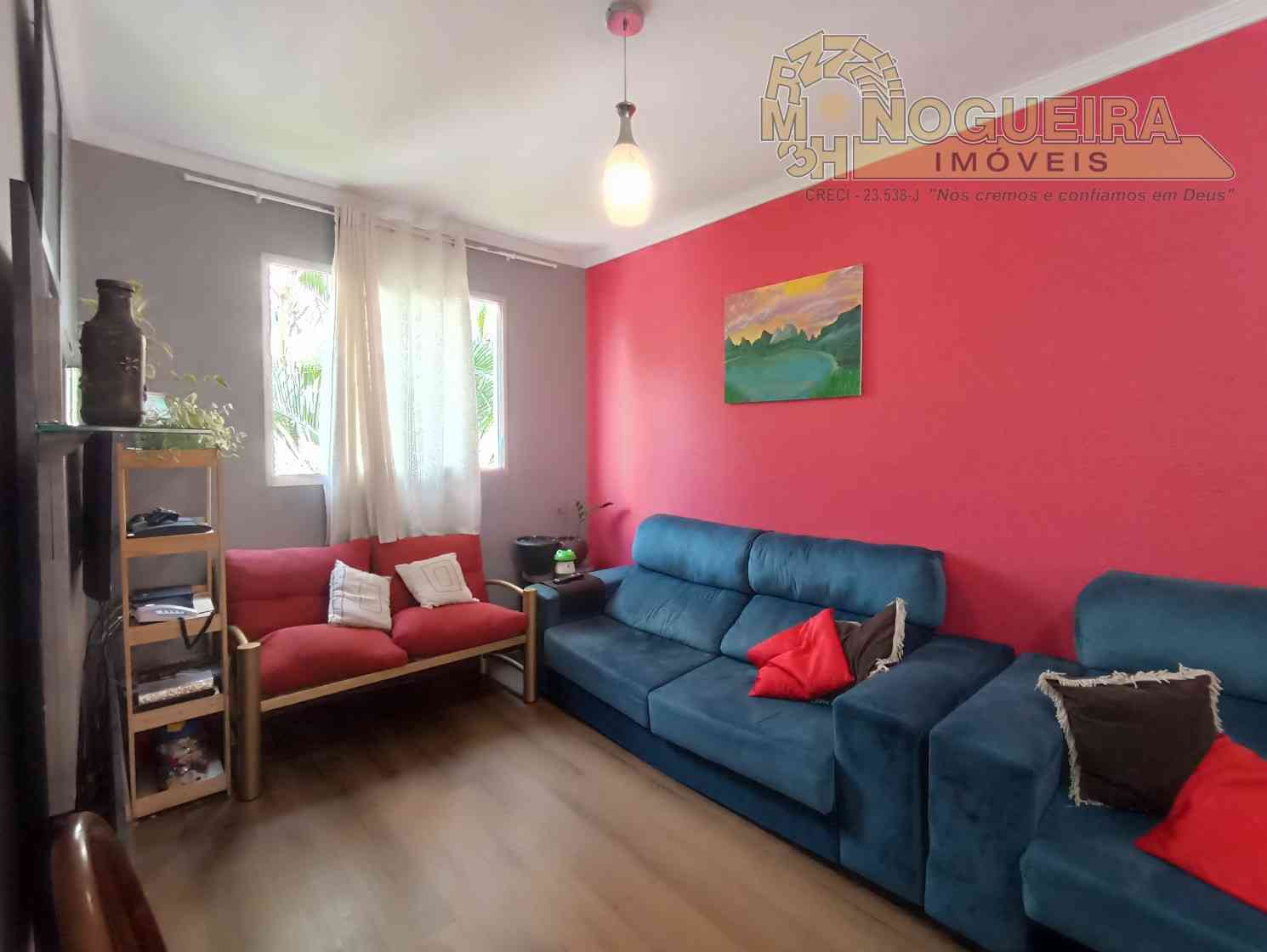 Apto no Bom Clima com 75 m²