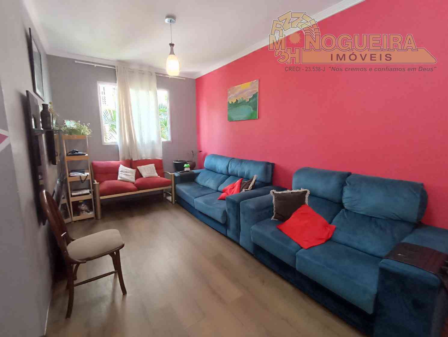 Apto no Bom Clima com 75 m²