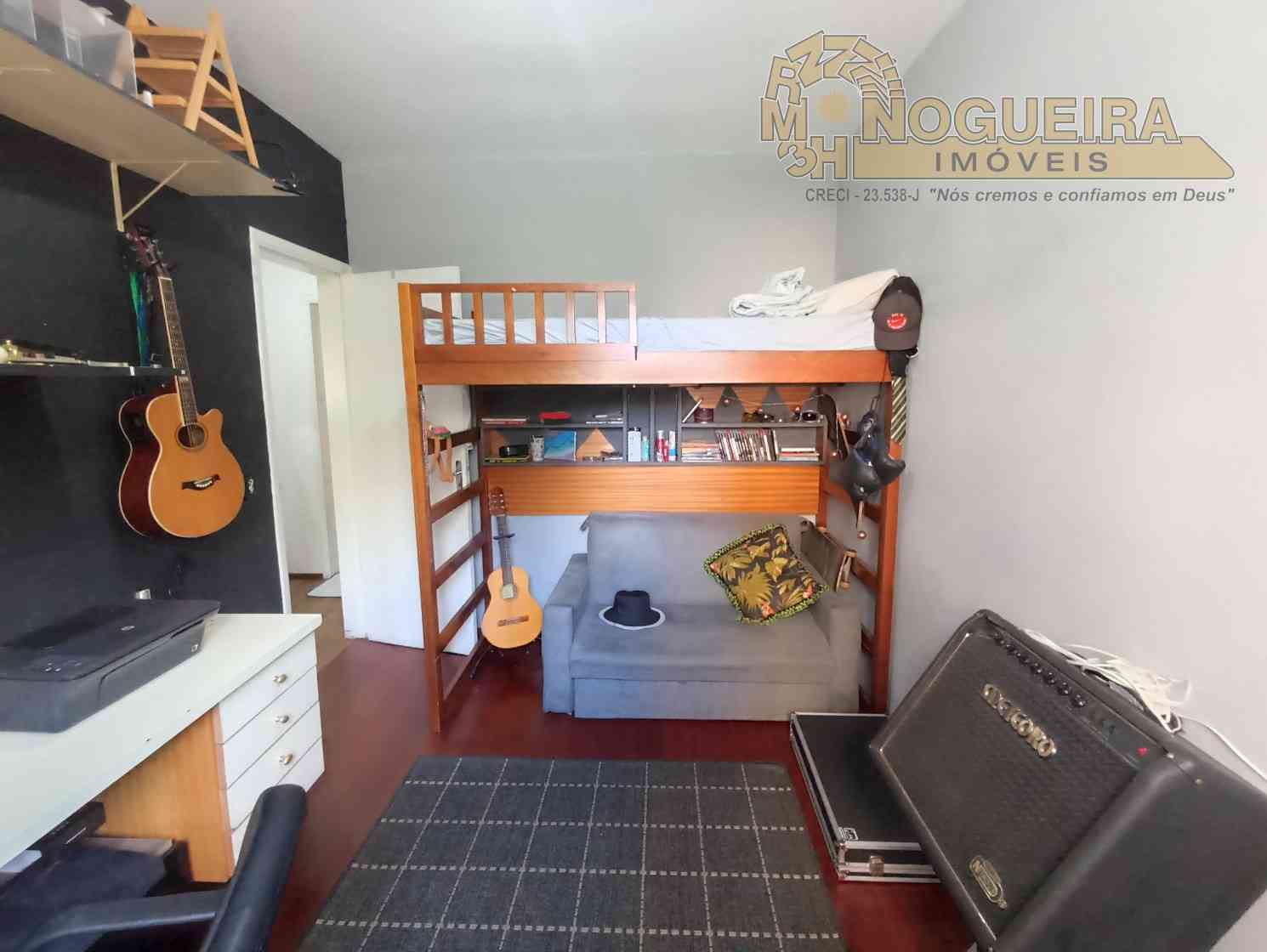 Apto no Bom Clima com 75 m²