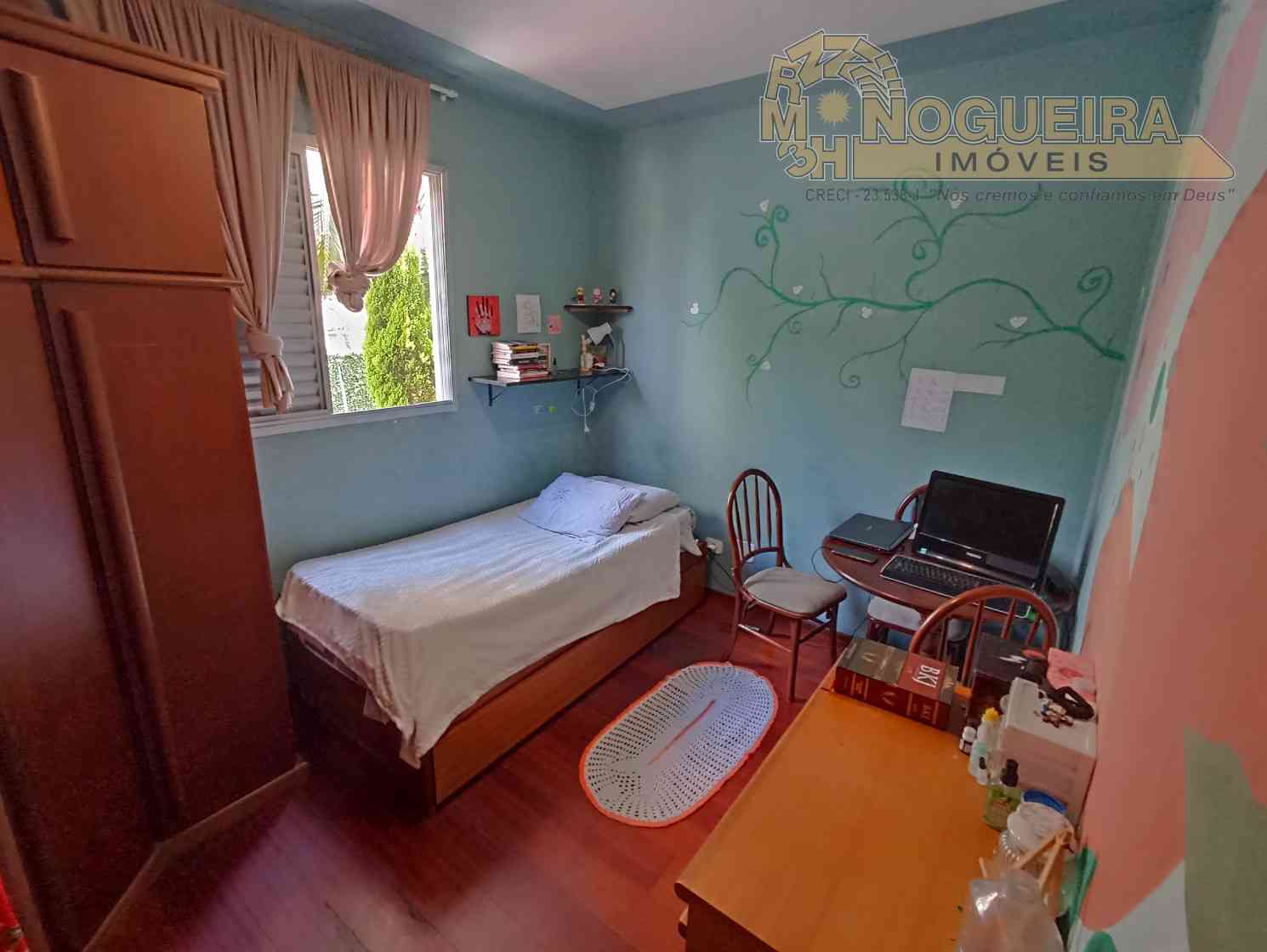 Apto no Bom Clima com 75 m²